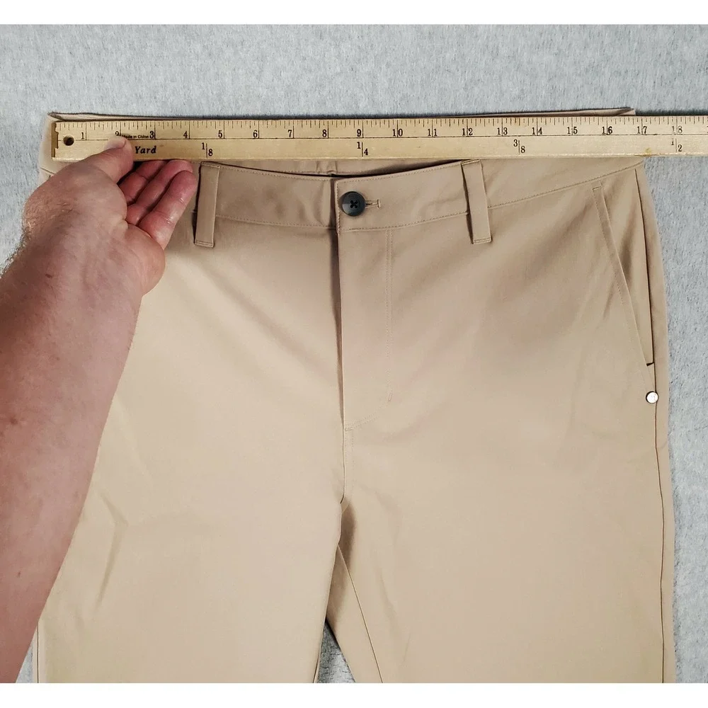 Vuori Cascade Tech Pants Mens 33X33 Beige Performance Trousers V427 NWOT sample